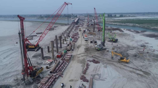 देश के सबसे लंबे पुल का तेज गति से हो रहा निर्माण कार्य
